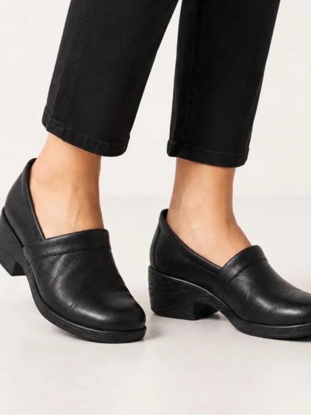 b.o.c. Black Slip-On Clog Mules with Cushioned Insole 8.5 New